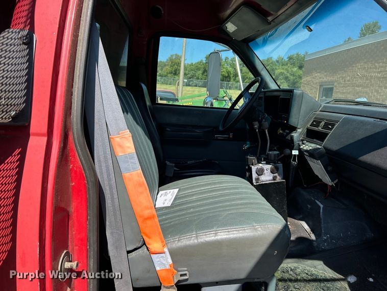 image for item ET3145 1993 Chevrolet Kodiak C6500 dump truck