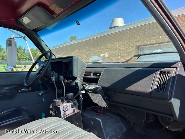 image for item ET3145 1993 Chevrolet Kodiak C6500 dump truck