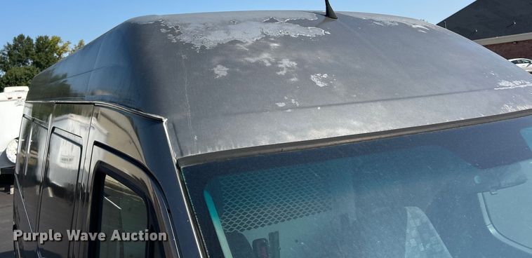 image for item ET3173 2004 Dodge Sprinter inmate transport van