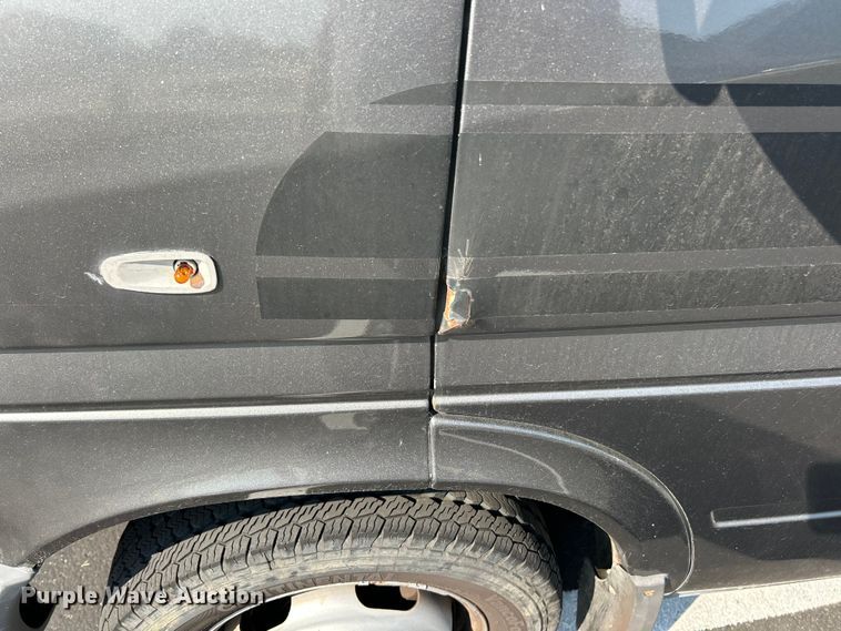 image for item ET3173 2004 Dodge Sprinter inmate transport van