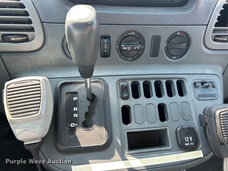 image for item ET3173 2004 Dodge Sprinter inmate transport van