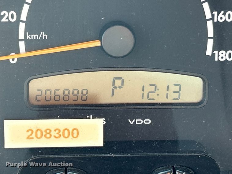 image for item ET3173 2004 Dodge Sprinter inmate transport van