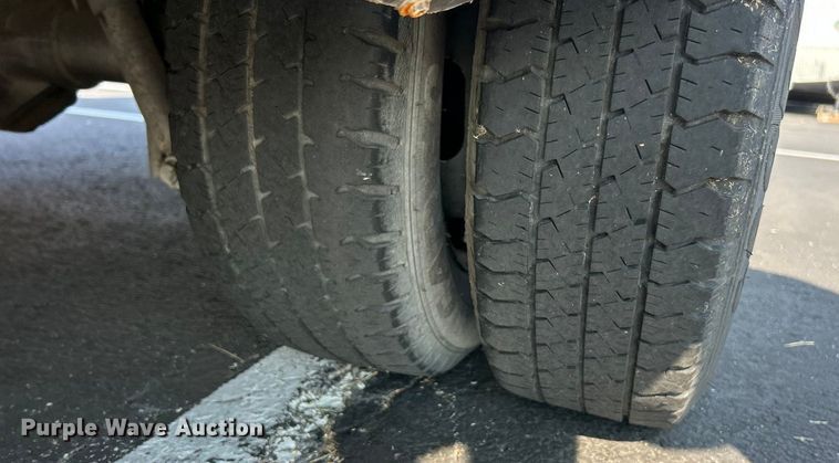 image for item ET3173 2004 Dodge Sprinter inmate transport van