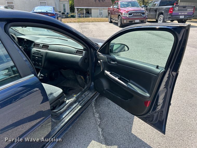 image for item ET3174 2012 Chevrolet Impala Police Cruiser 