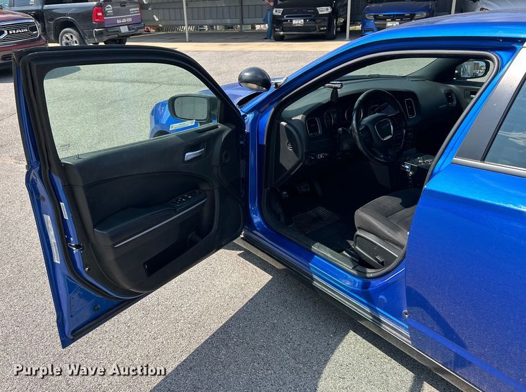 image for item ET3175 2019 Dodge Charger Police 