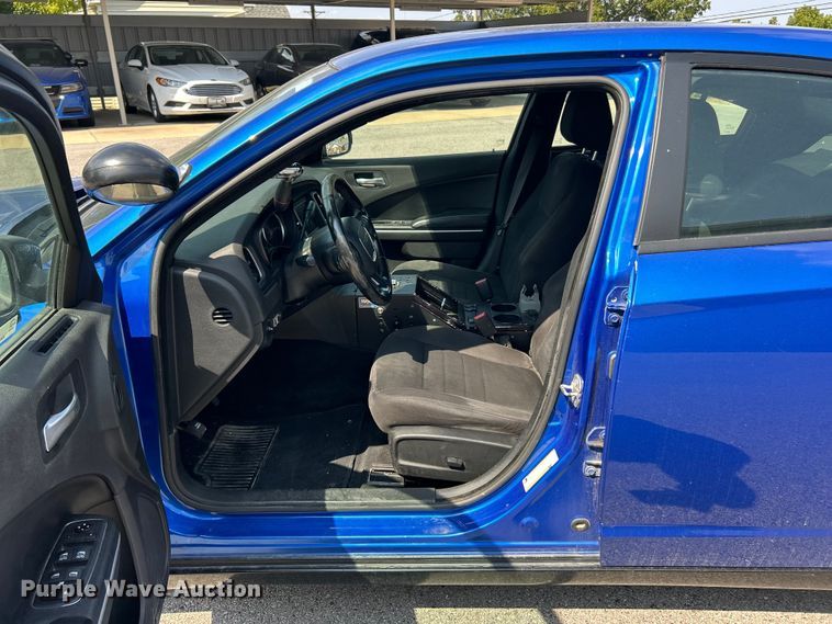 image for item ET3175 2019 Dodge Charger Police 