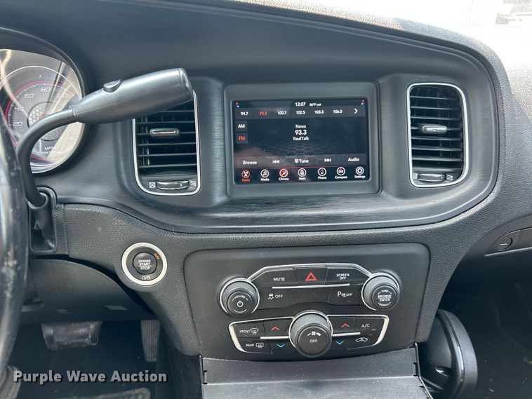 image for item ET3175 2019 Dodge Charger Police 