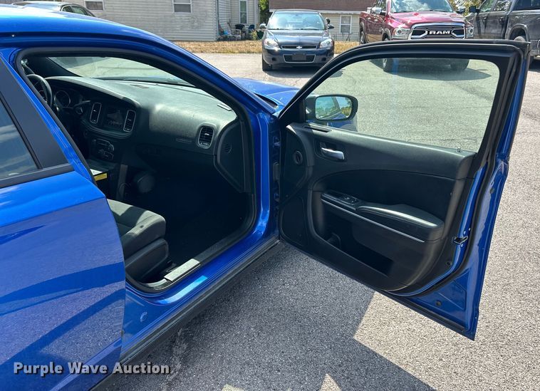 image for item ET3175 2019 Dodge Charger Police 