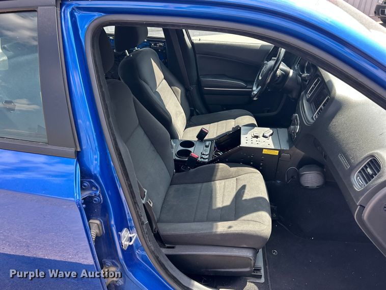 image for item ET3175 2019 Dodge Charger Police 