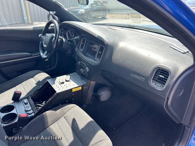 image for item ET3175 2019 Dodge Charger Police 