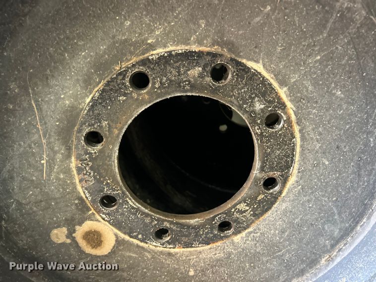 image for item ET3458 (4) 31x10x20 tires