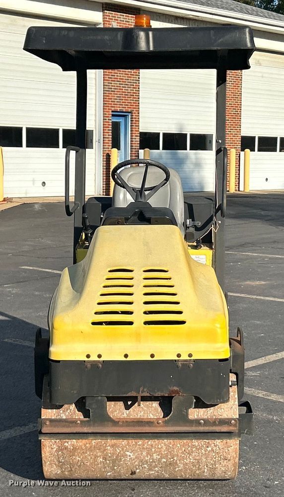 image for item ET3459 2000 Wacker RD11A double drum vibratory roller