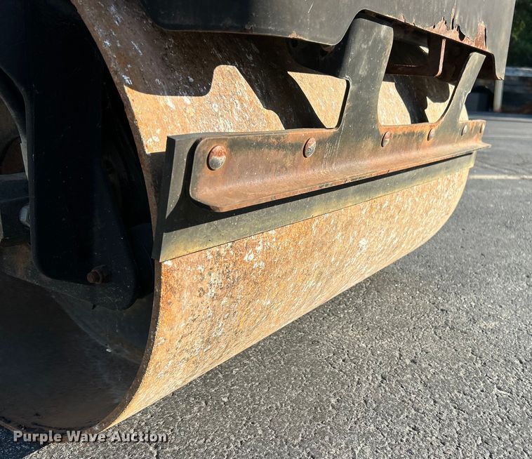 image for item ET3459 2000 Wacker RD11A double drum vibratory roller