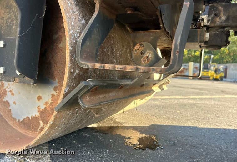 image for item ET3459 2000 Wacker RD11A double drum vibratory roller