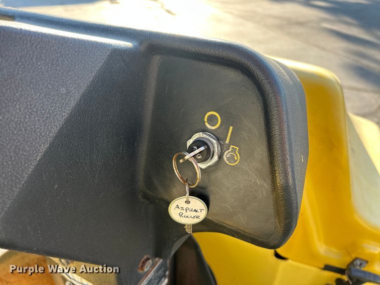 image for item ET3459 2000 Wacker RD11A double drum vibratory roller