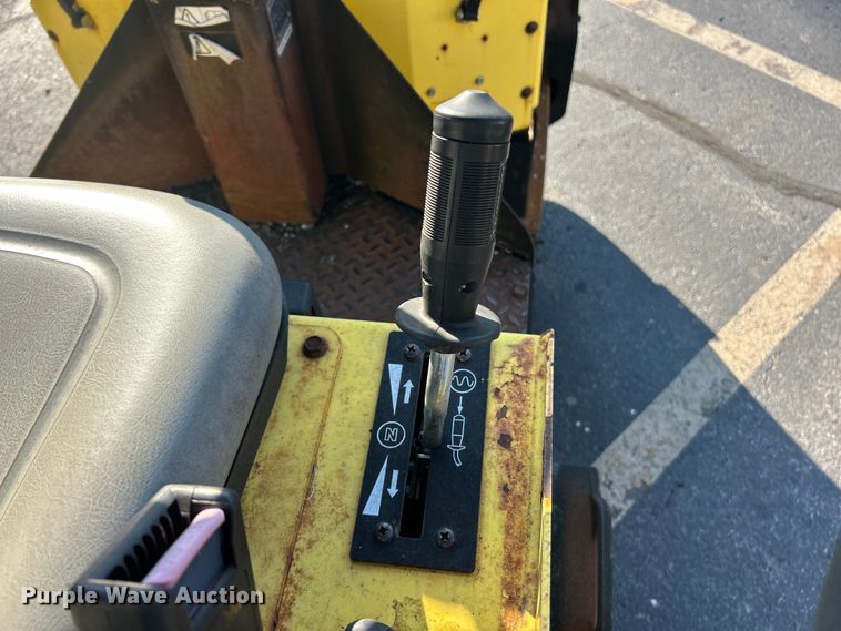 image for item ET3459 2000 Wacker RD11A double drum vibratory roller