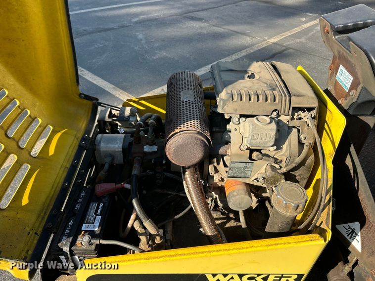 image for item ET3459 2000 Wacker RD11A double drum vibratory roller