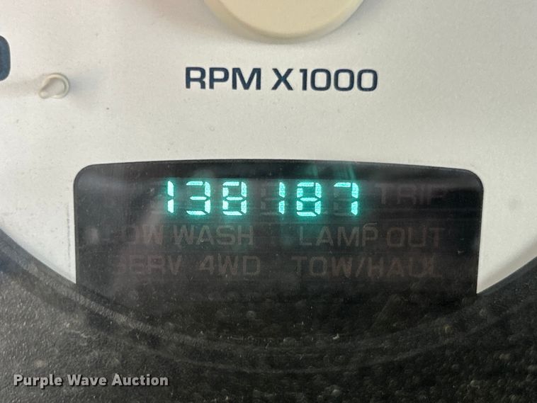 image for item ET3484 2004 Dodge Ram 1500 Quad Cab pickup truck