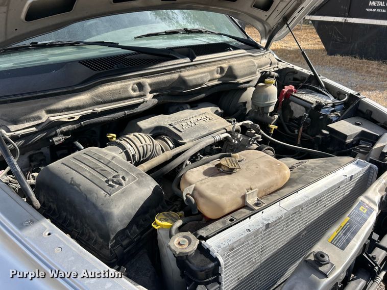 image for item ET3484 2004 Dodge Ram 1500 Quad Cab pickup truck