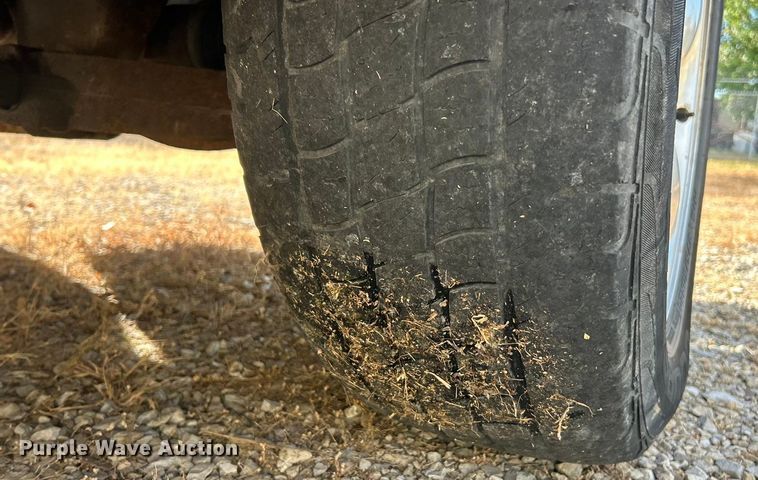 image for item ET3484 2004 Dodge Ram 1500 Quad Cab pickup truck