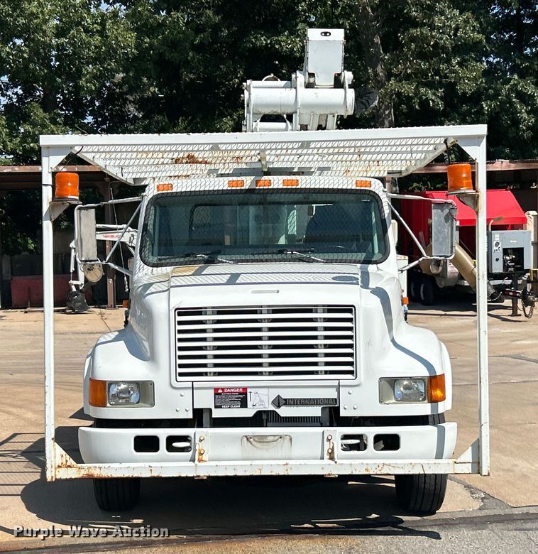 CAMIóN CON CANASTILLA 1997 INTERNATIONAL ALTEC