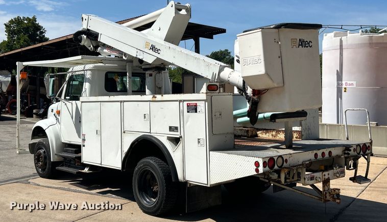image for item ET3487 1997 International 4700 forestry bucket truck