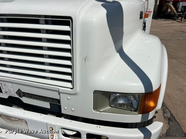 image for item ET3487 1997 International 4700 forestry bucket truck