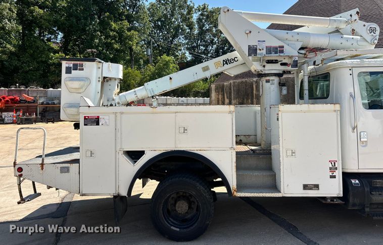 image for item ET3487 1997 International 4700 forestry bucket truck