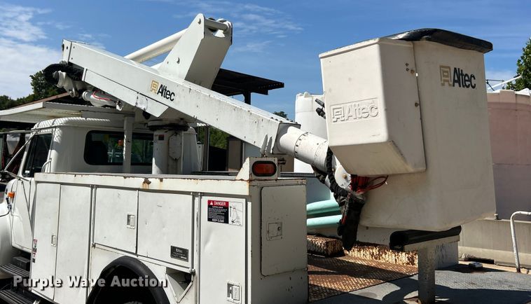image for item ET3487 1997 International 4700 forestry bucket truck