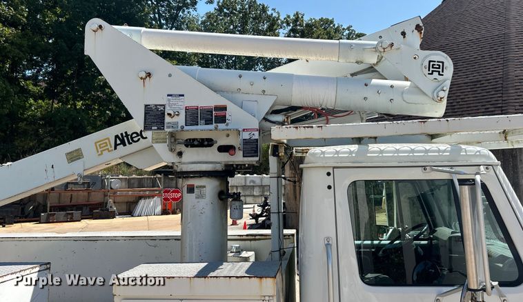 image for item ET3487 1997 International 4700 forestry bucket truck