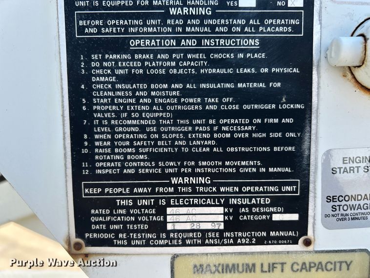 image for item ET3487 1997 International 4700 forestry bucket truck