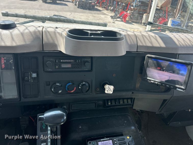 image for item ET3487 1997 International 4700 forestry bucket truck