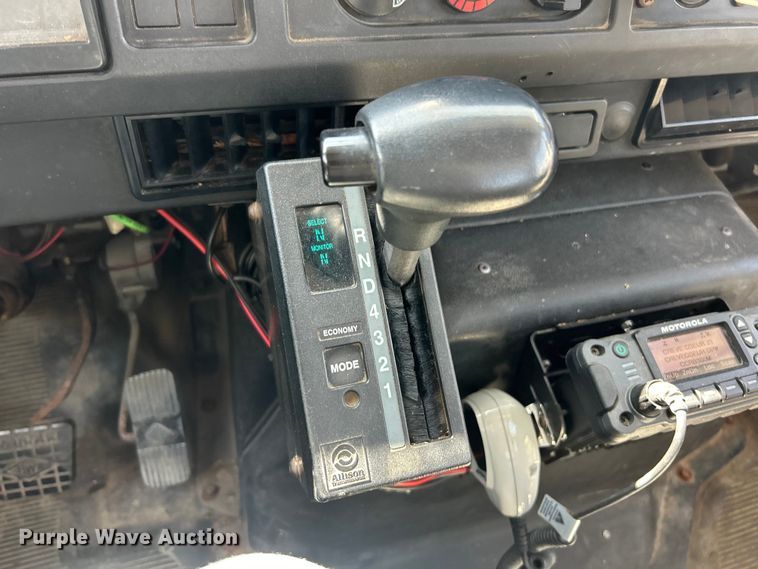 image for item ET3487 1997 International 4700 forestry bucket truck