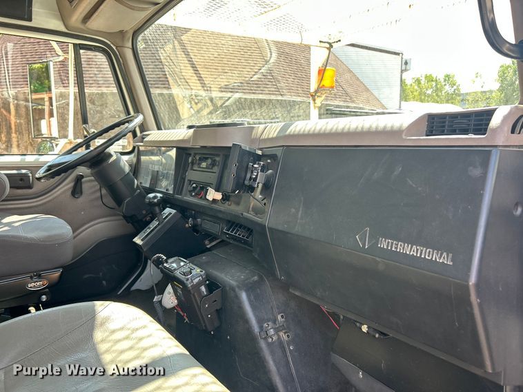 image for item ET3487 1997 International 4700 forestry bucket truck