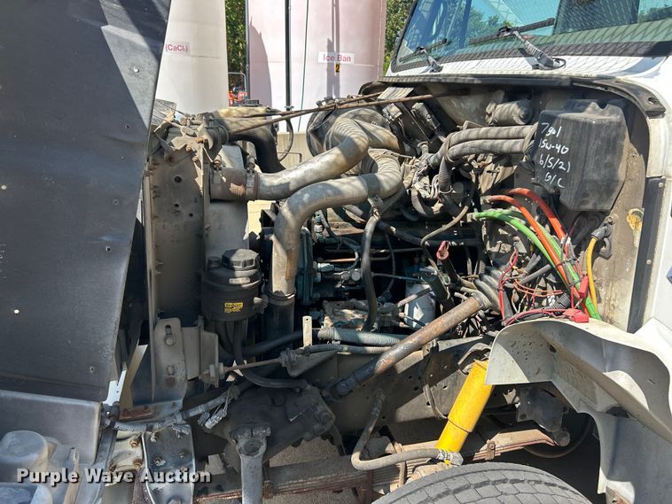 image for item ET3487 1997 International 4700 forestry bucket truck