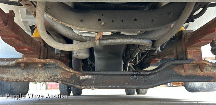 image for item ET3487 1997 International 4700 forestry bucket truck