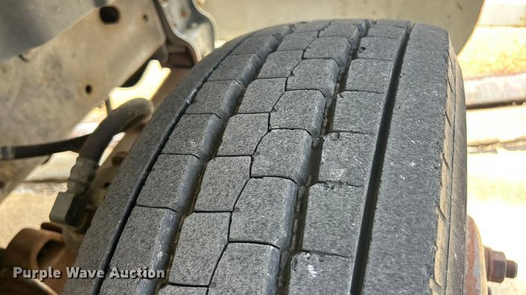 image for item ET3487 1997 International 4700 forestry bucket truck