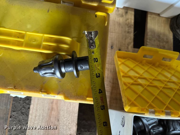 image for item ET4544 (12) Caterpillar 533-5760 reclaimer bits