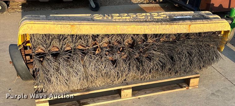 image for item ET4573 Sweepster broom 