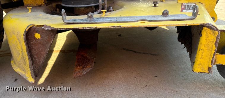 image for item ET4575 2010 John Deere Z445 ZTR lawn mower