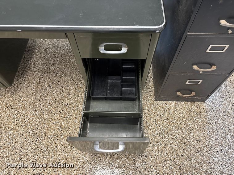 image for item ET4576 Office equipment