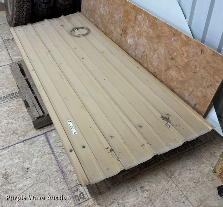 image for item ET4579 Approximately 16 sheets of siding/roofing