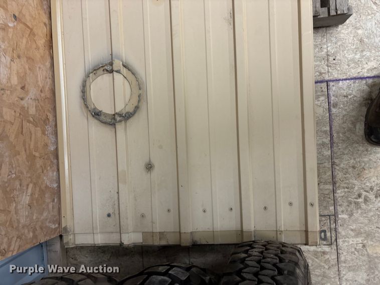 image for item ET4579 Approximately 16 sheets of siding/roofing