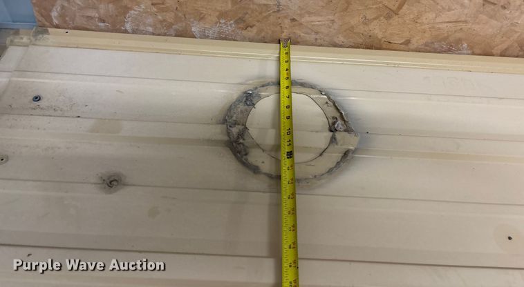 image for item ET4579 Approximately 16 sheets of siding/roofing