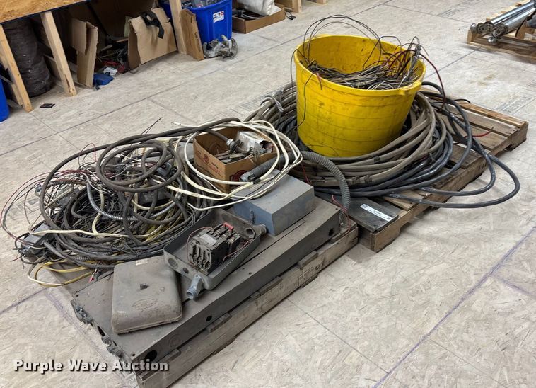 image for item ET4581 (5) electrical boxes