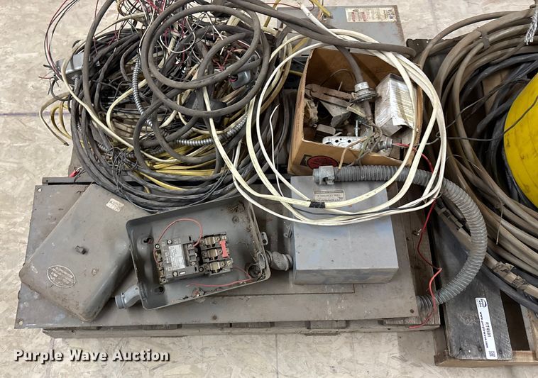 image for item ET4581 (5) electrical boxes