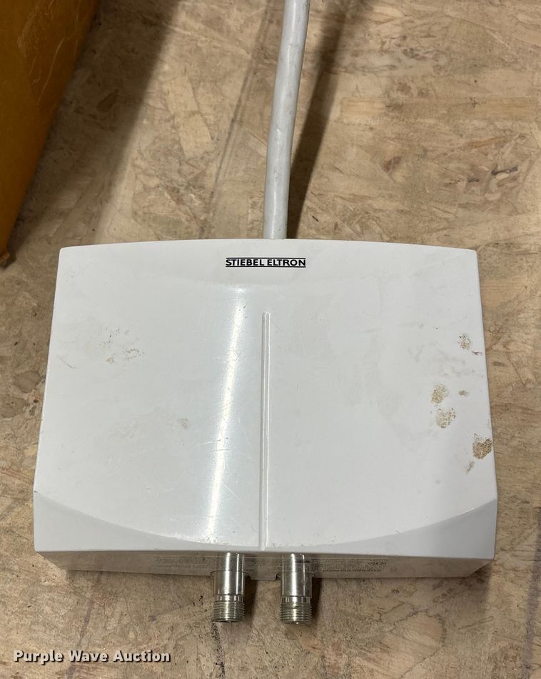 image for item ET4582 (2) On demand water heaters