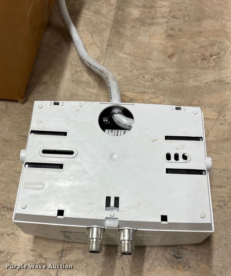 image for item ET4582 (2) On demand water heaters