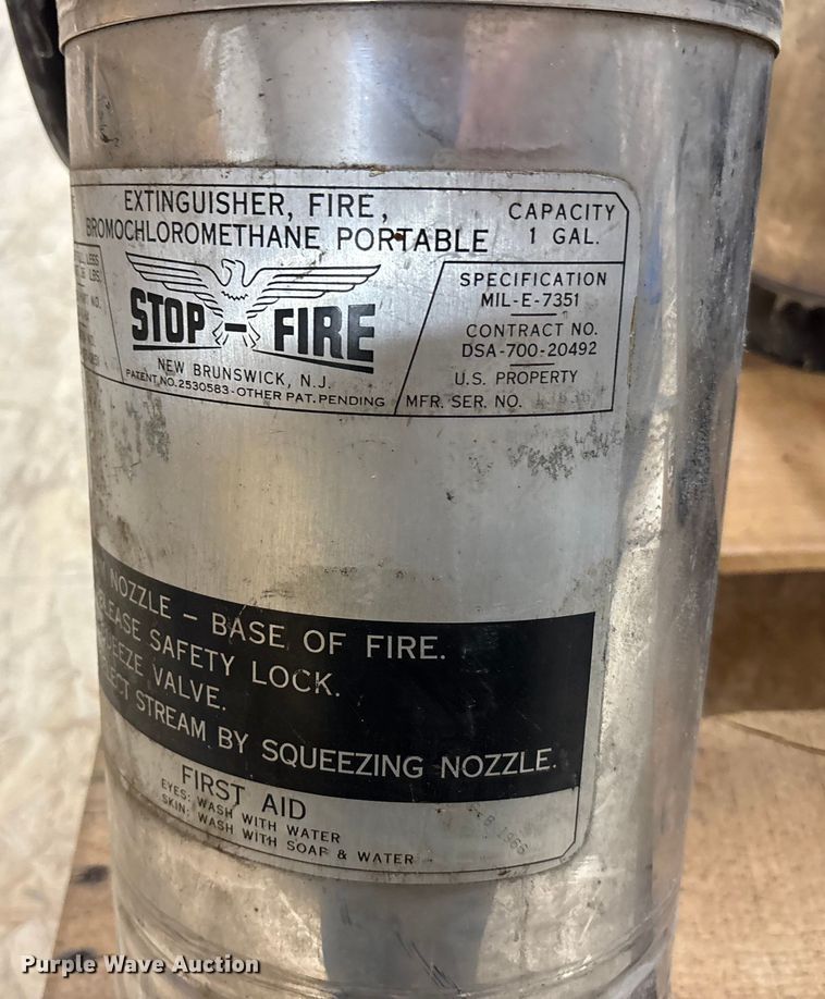 image for item ET4583 Fire Extinguishers (6) fire extinguishers