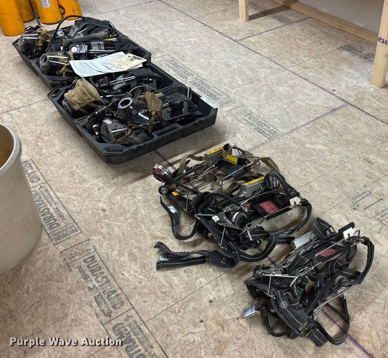 image for item ET4585 Oxygen Respirators emergency equipment